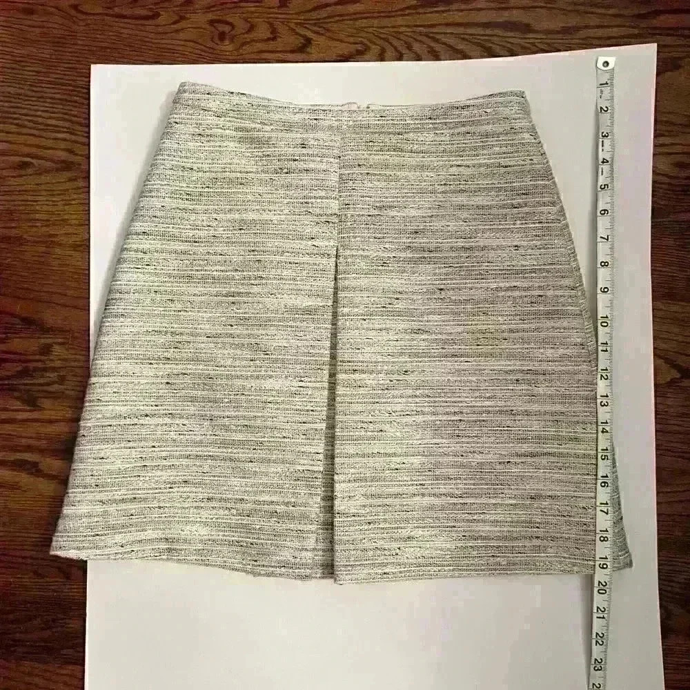 J.Crew Tweed mini skirt size 2 - Picture 2 of 3